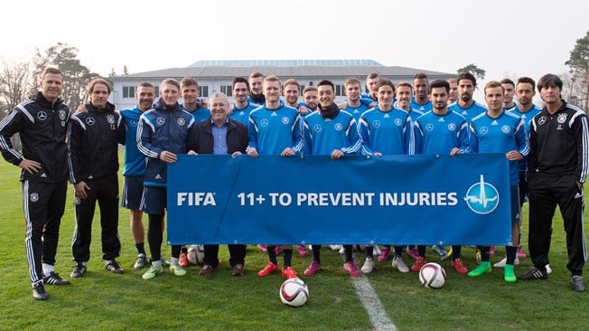 Le FIFA 11+, l’échauffement qui évite jusqu’à 39% des blessures du footballeur !